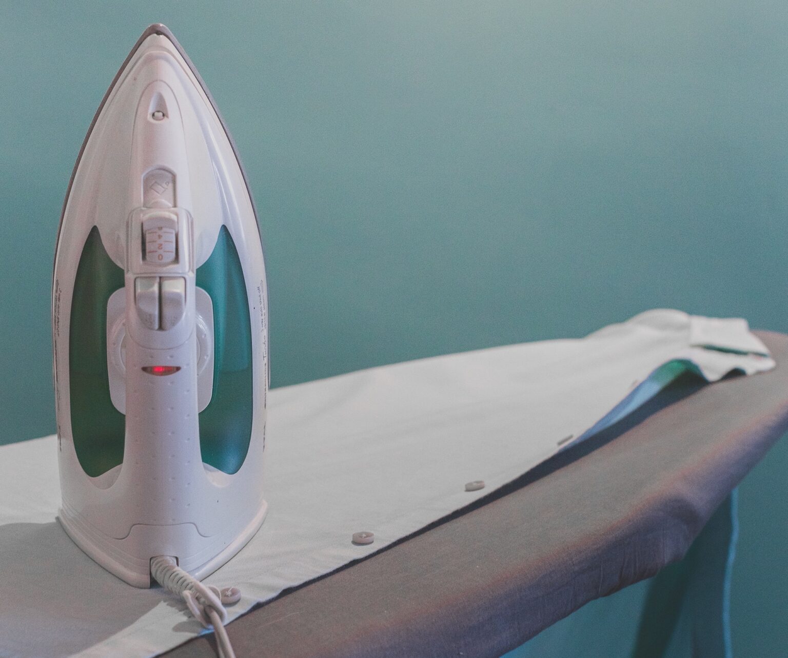 Best Clothing Iron Everything You Need To Know