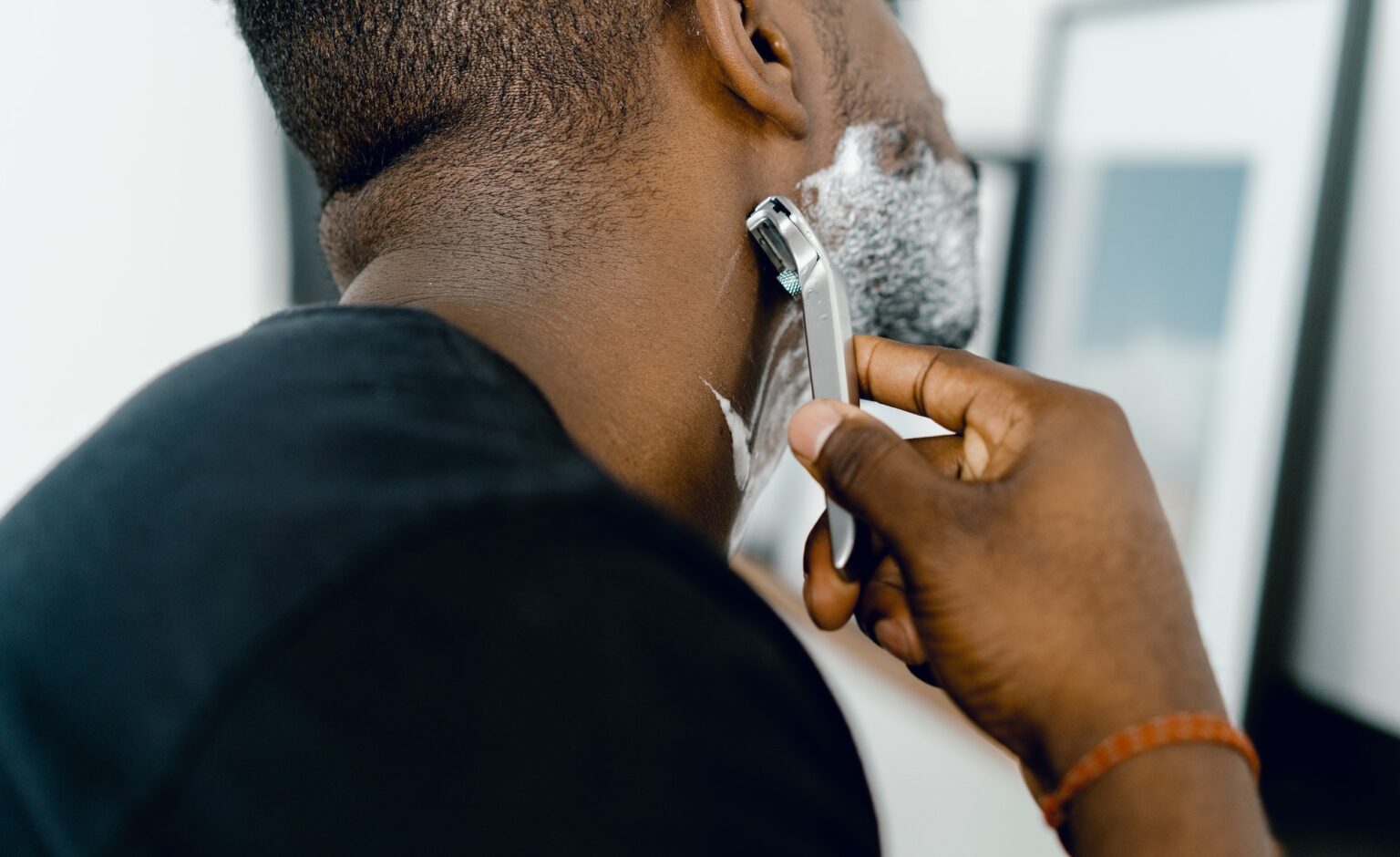 How To Shave Your Face - Step By Step Guide