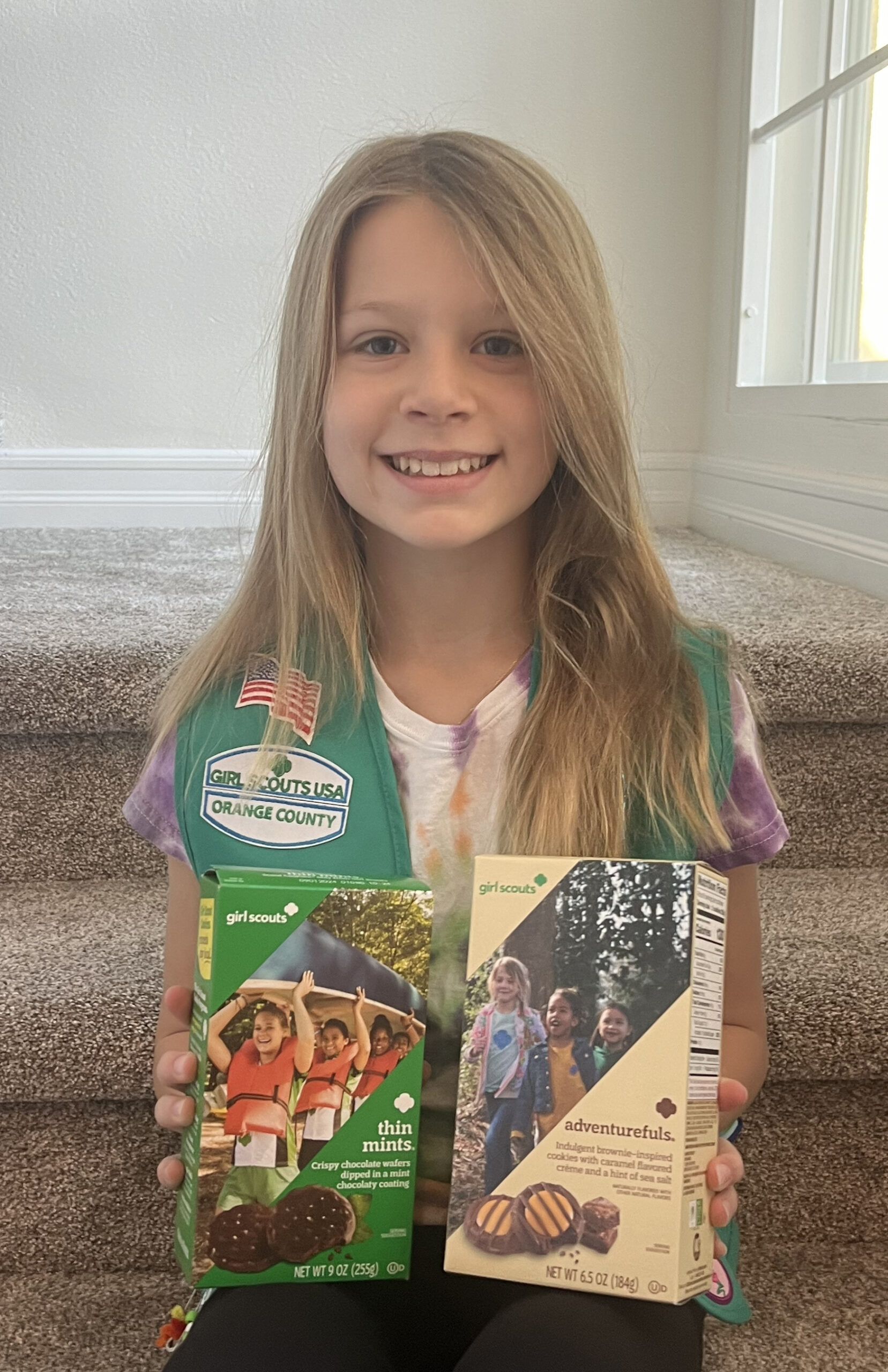 leah with girl scout cookies
