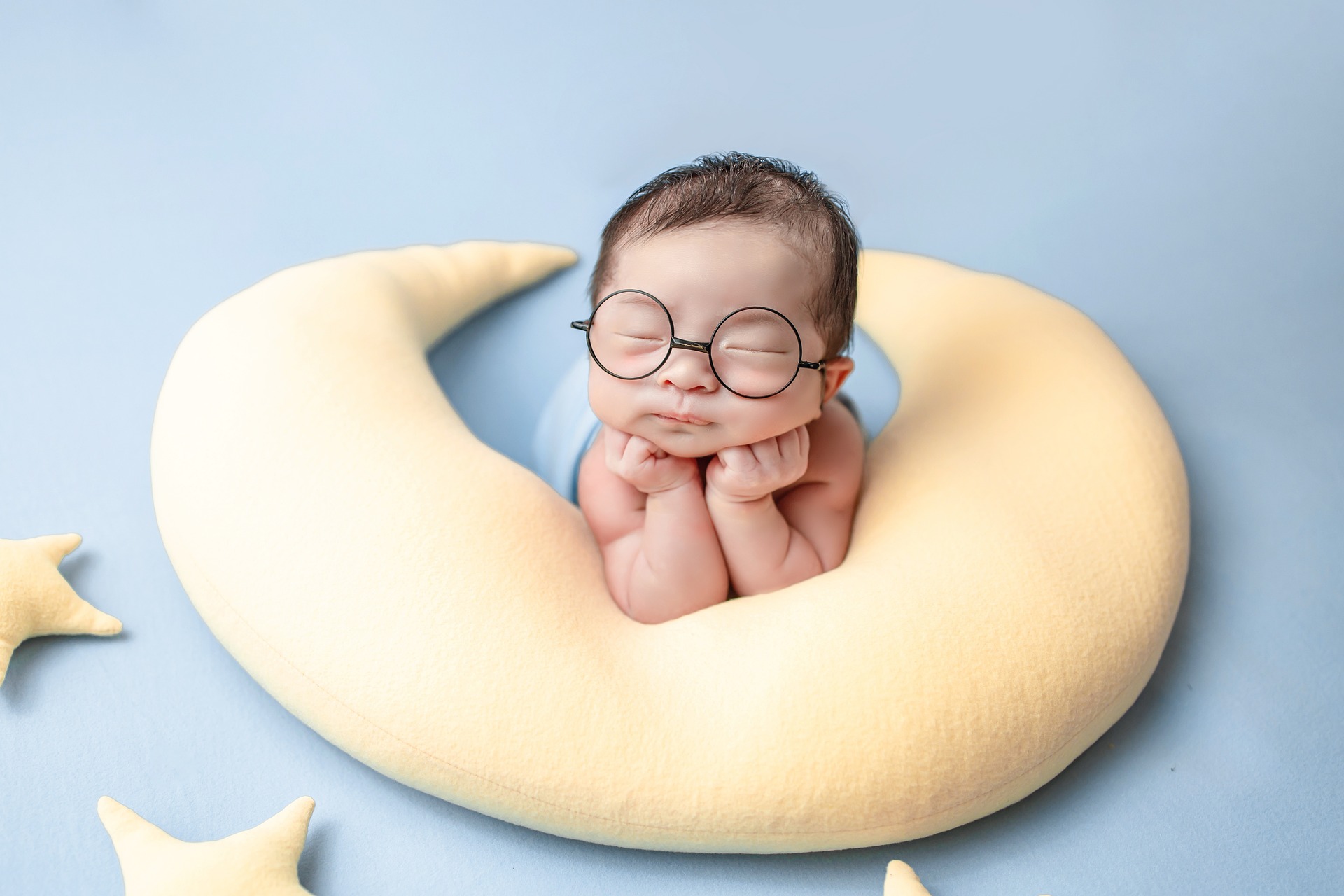 How Long Should You Let Your Newborn Sleep Without Eating