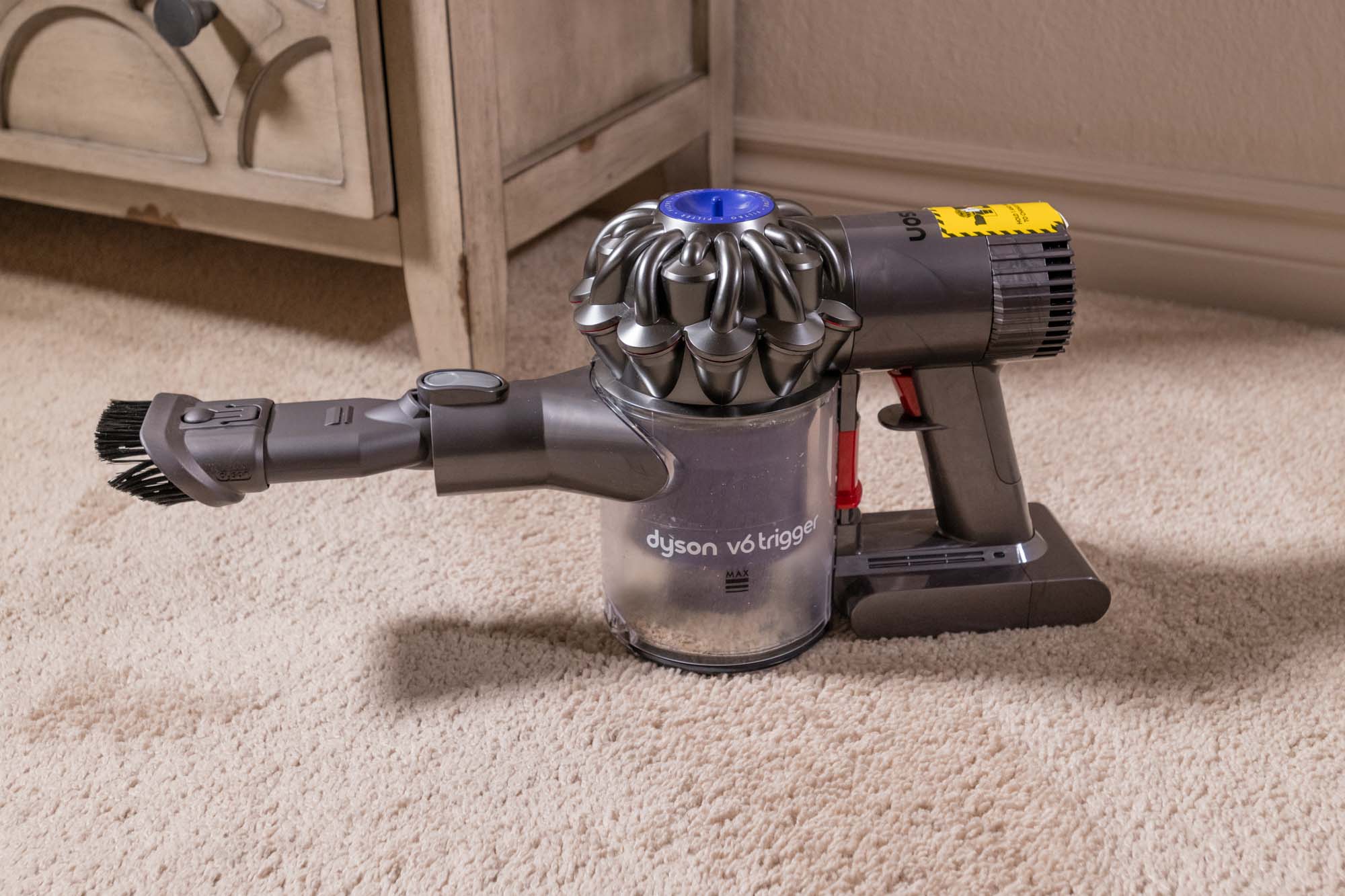How To Clean A Dyson V6
