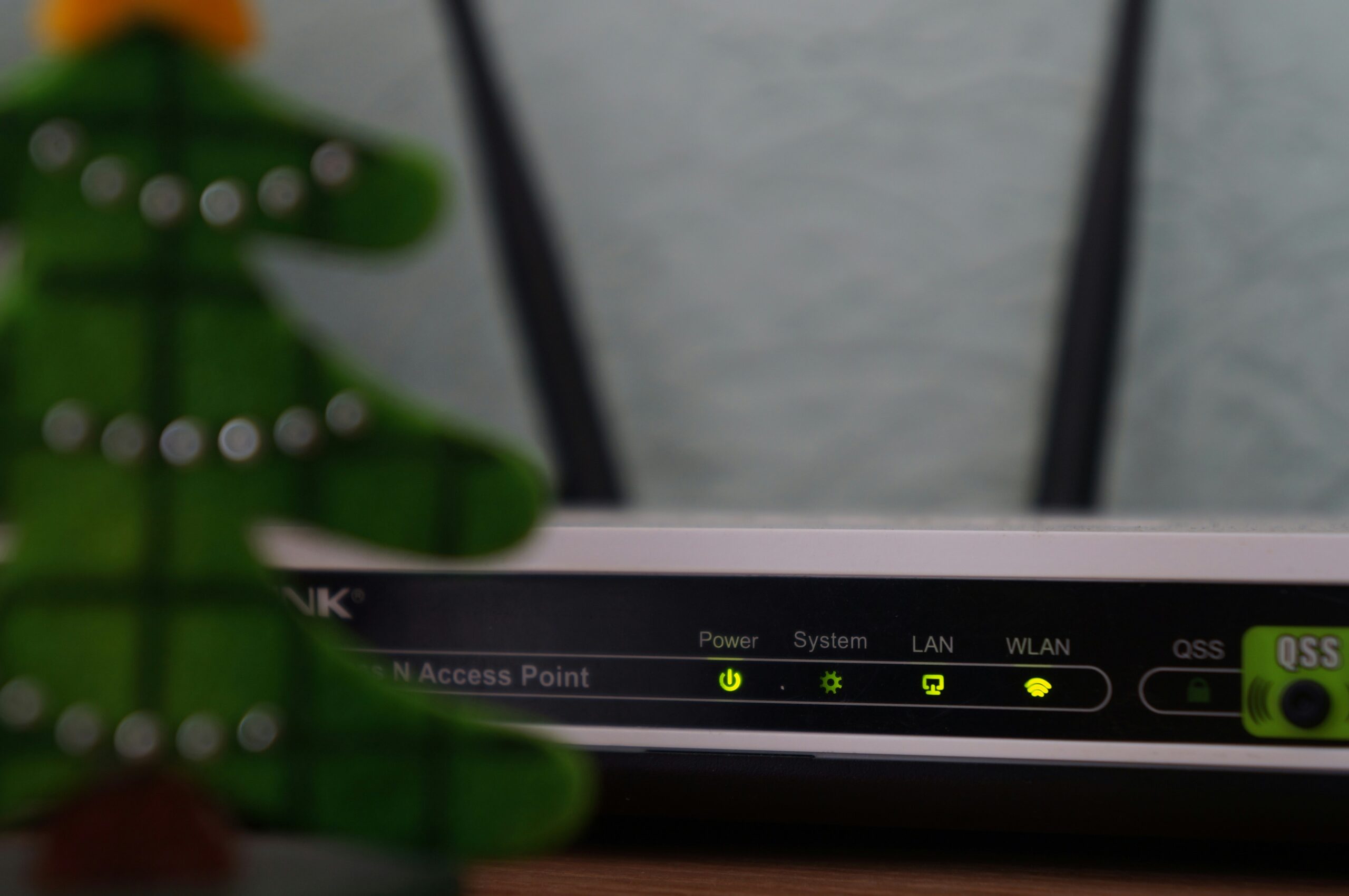 How To Extend WiFi Range And Get Rid Of Dead Zones