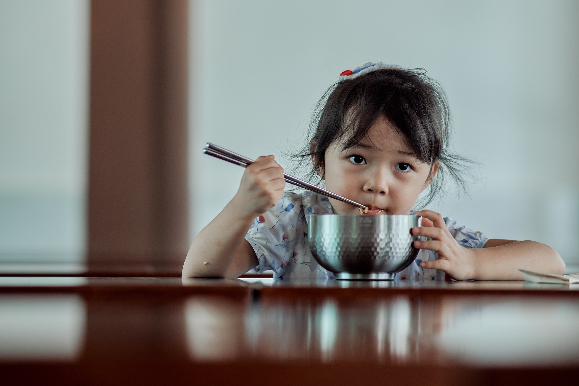 How To Hold Chopsticks