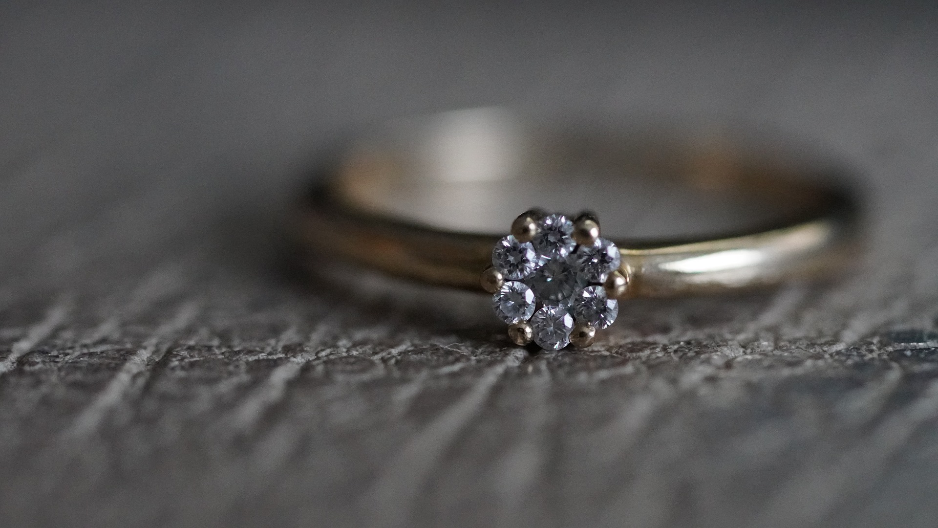 How To Shop For An Engagement Ring