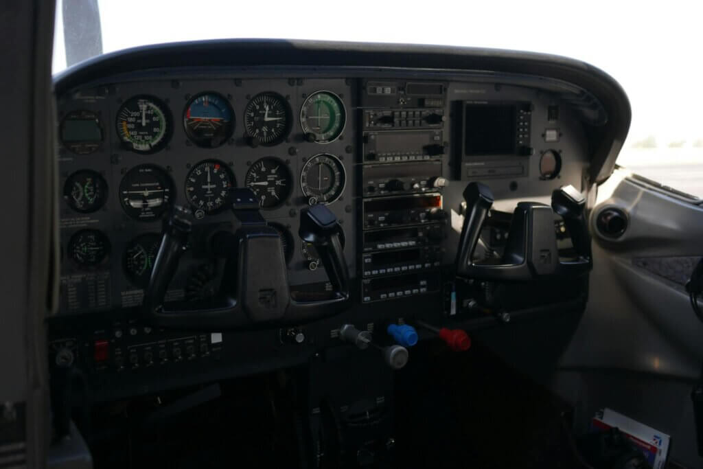 Best Flight Simulator Controls and Cockpit Setups